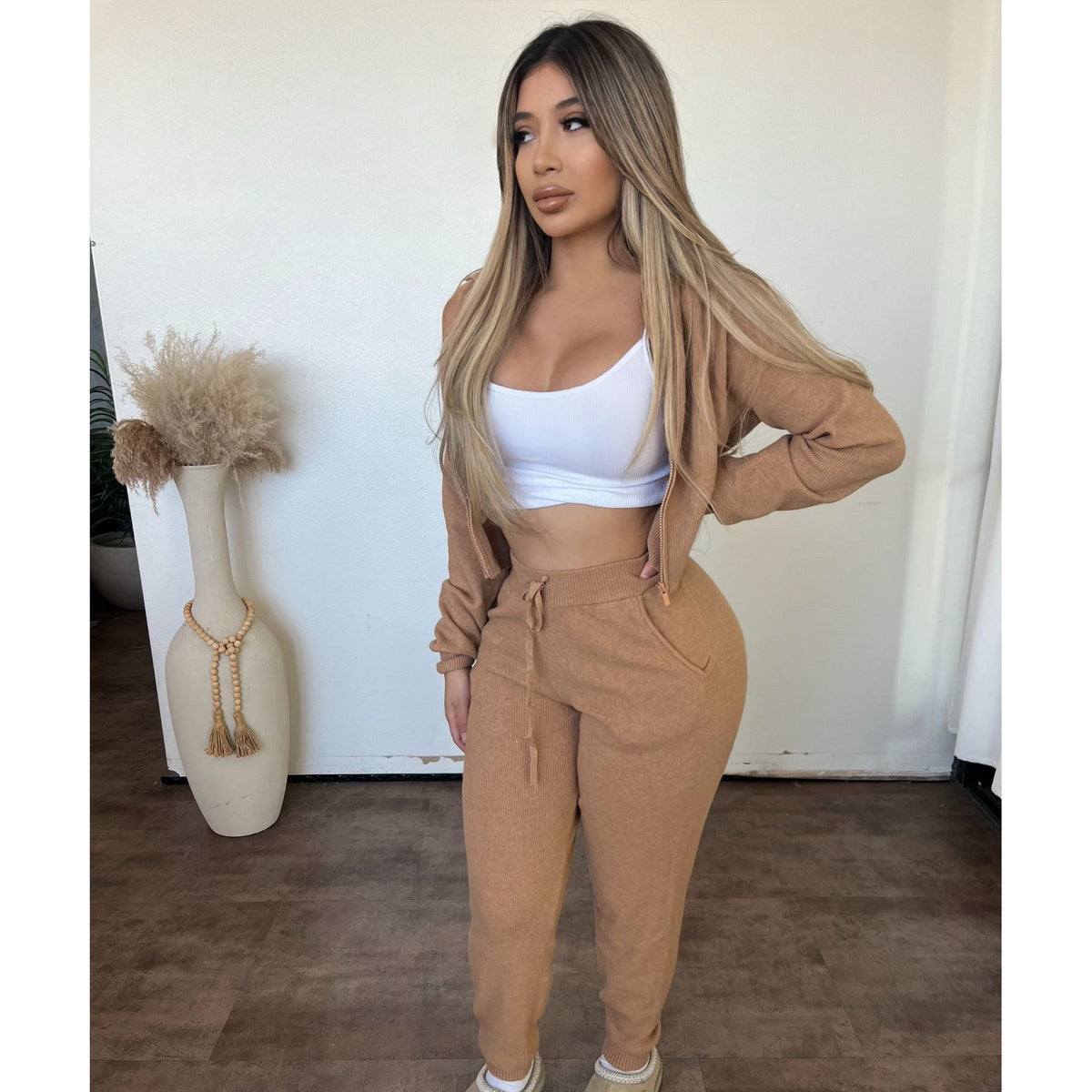 Noriana Cropped Hoodie (Tan)